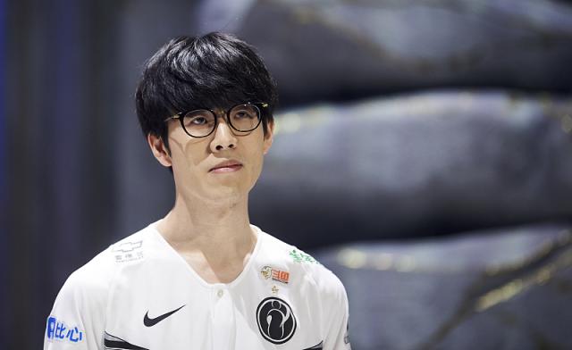 的老鹰球 的老鹰球