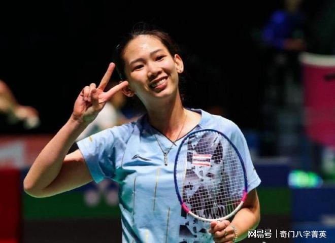 敦促各足球 敦促各足球